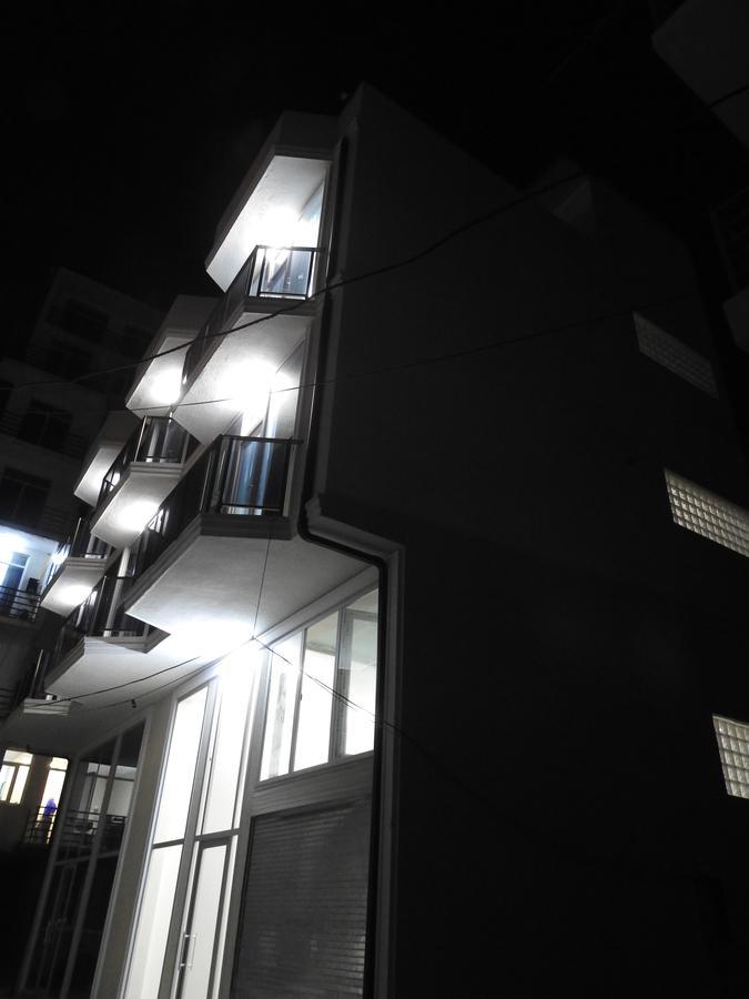 Iko'S Family Apartments Batumi Exterior foto